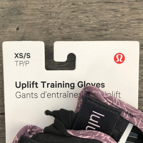 Lululemon Woman’s uplifting training gloves - Picture 2 of 7